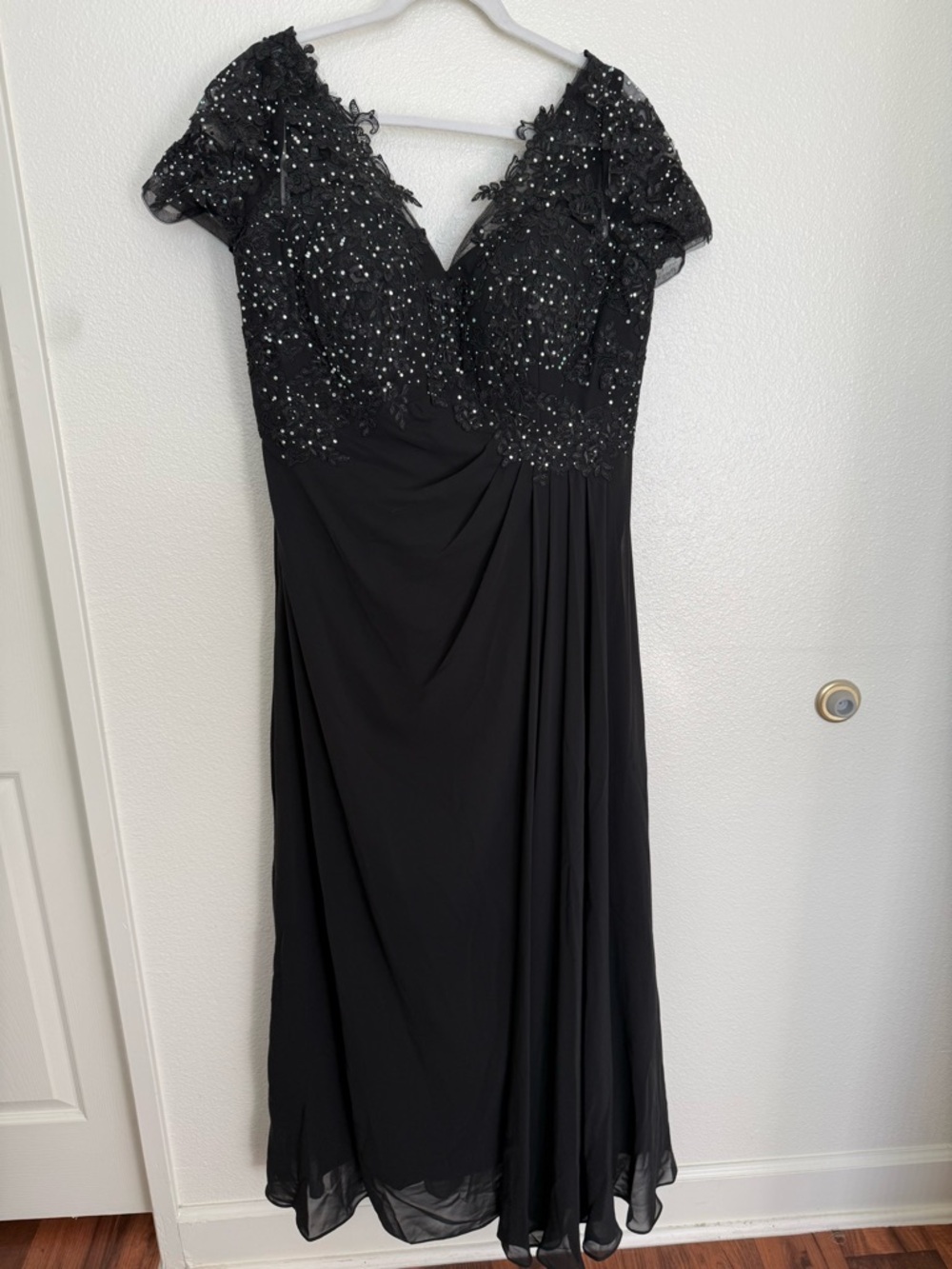 Elegant Black Rhinestone Evening Dress
